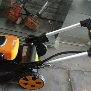 82V5AH鋰電池草坪機(jī)，20寸加厚鋼底盤，帶自走功能，靜音環(huán)保高效